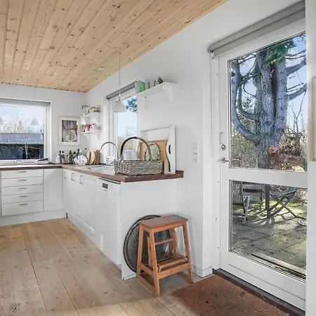 4 Bedroom Stunning In Feriehus Fårevejle