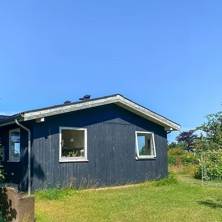 Vakantiehuis Prachtig Met 4 Slaapkamers In Fårevejle