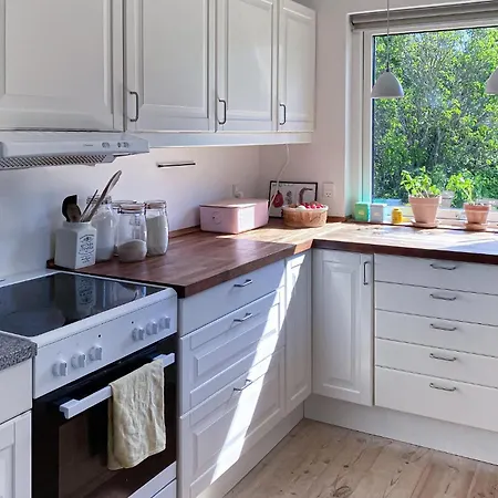 4 Bedroom Stunning In פארביילה